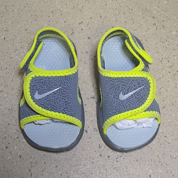 (NWOT) X2 Nike Sandals Toddler Size 4C - Picture 2 of 8
